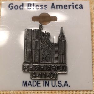 God Bless America REMEMBER 9-11-01 pin